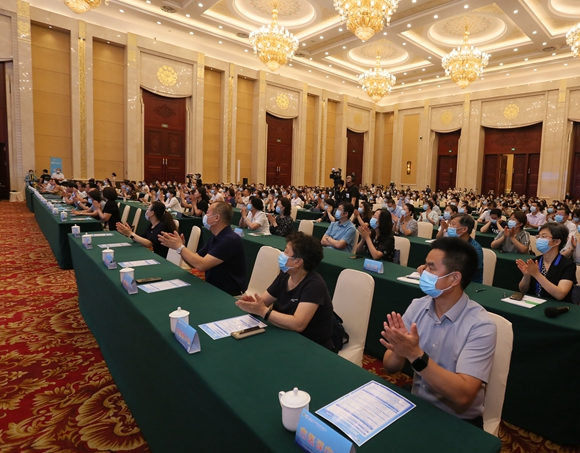 华纳建设集团项目管理公司召开2023年半年工作会议  ​